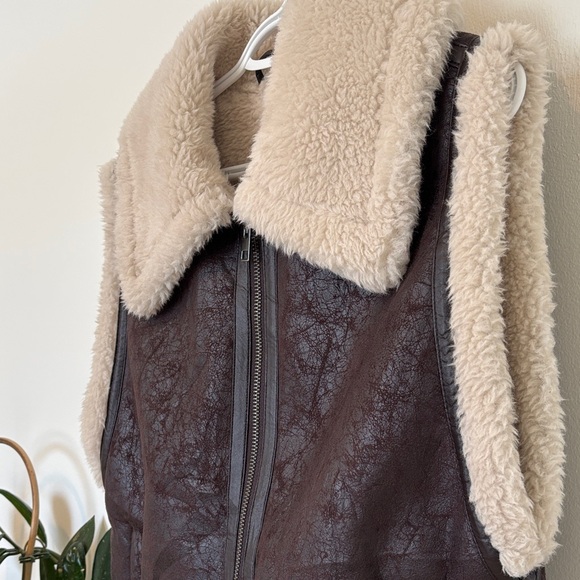 Aerie Dark Brown Shearling Vest - Picture 3 of 10